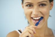 如何缓解牙龈出血状况？