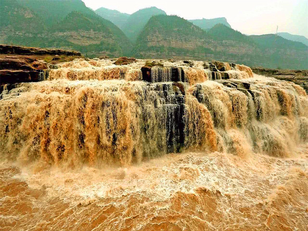 黄河高出地面10米，“地上悬河”岌岌可危，为何不挖走堆积泥沙？