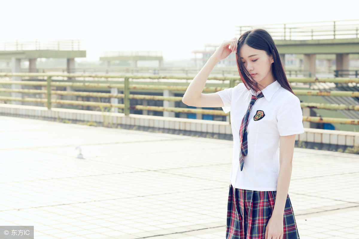 日本女生的校服为什么是水手服？