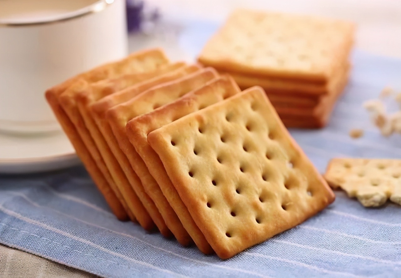 饼干这种“普通”的食物是怎么被发明出来的？