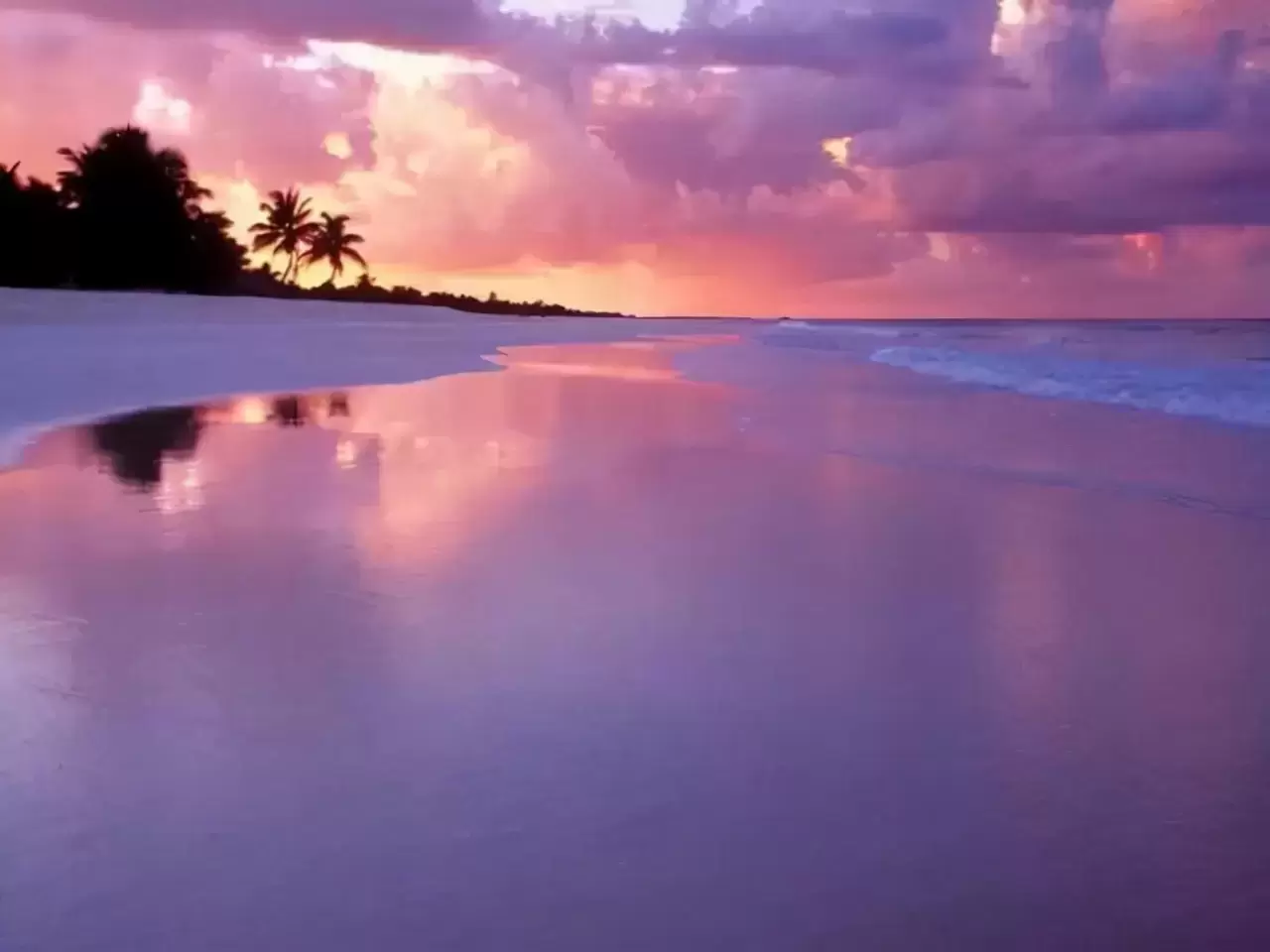 大自然的“杰作”盘点地球上各种颜色的沙滩