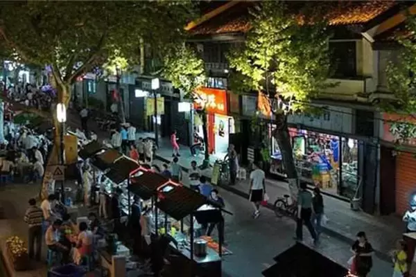 杭州10大最适合吃货去的地方，河坊街步行街上榜，你去过吗？