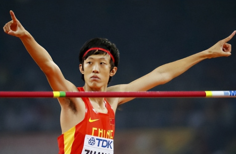 张国伟：曾是顶尖跳高运动员，为何激流勇退成“沙雕网红”？