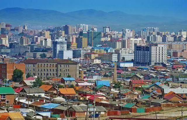 蒙古国因何经济下滑？