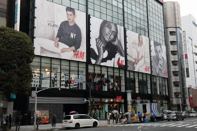 抵制新疆棉花的H&M公司到底是啥背景？竟敢在中国这么肆无忌惮的兴风作浪！