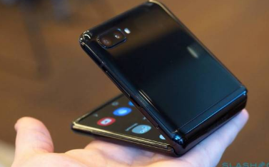 三星GalaxyZFlip手机售罄但将于2月21日补货