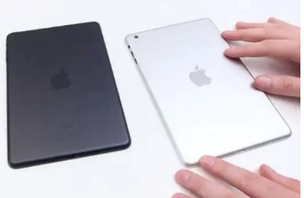 我们之前预计新款苹果iPadMini将于今年秋季推出