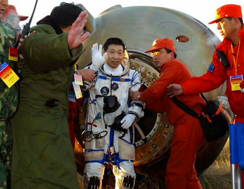 图片[6]-中国登太空第一人是谁(中国太空第一人杨利伟)-欣欣百科网