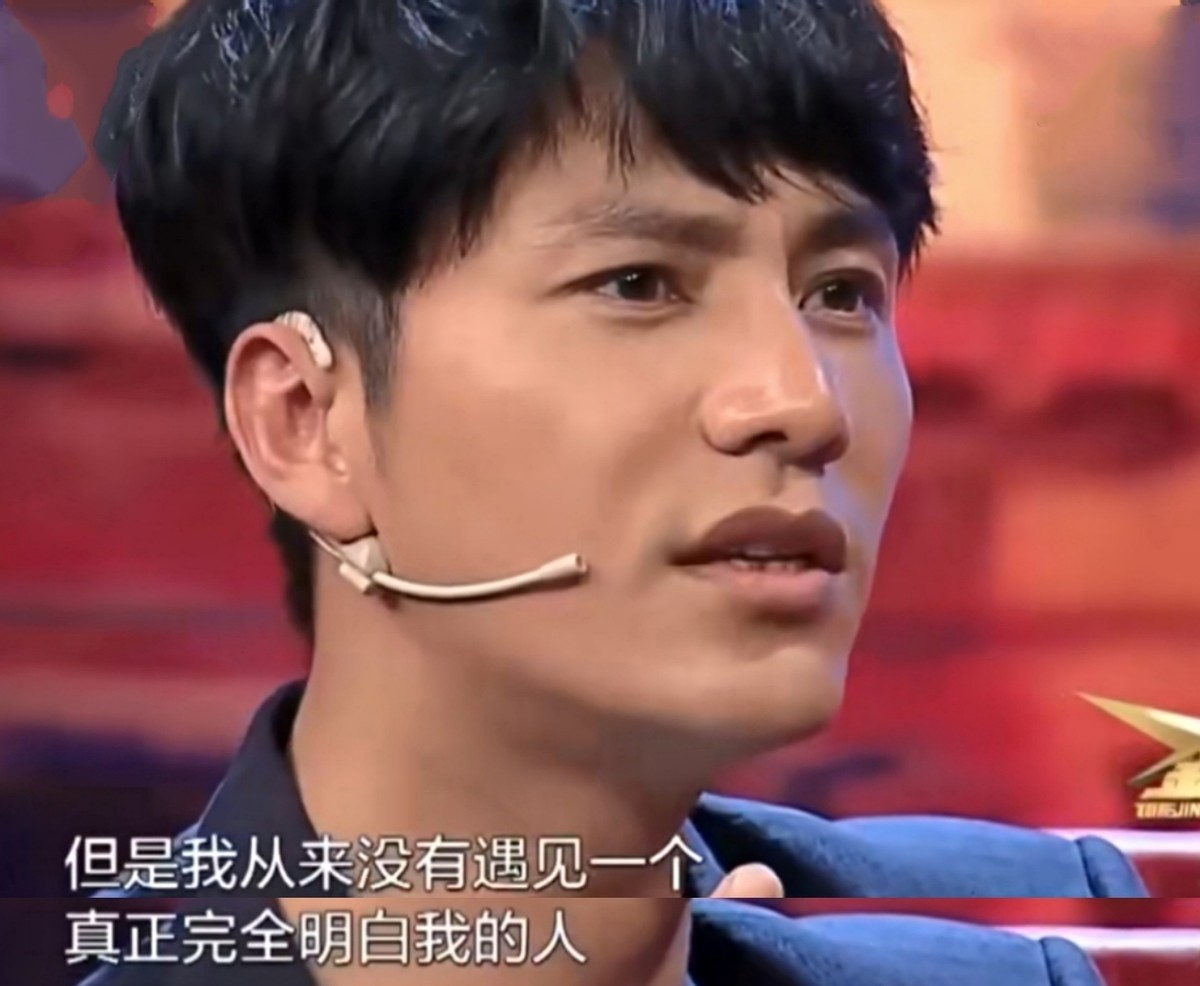 演员陈坤：亲情让他泪目，45岁单身育有一子，友情比爱情更牢固