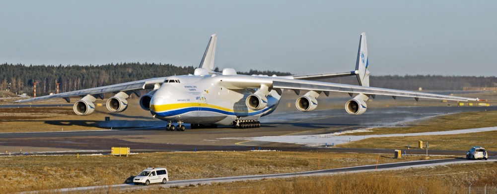 世界上最大的飞机有多大（世界上最大的飞机能装多少人）