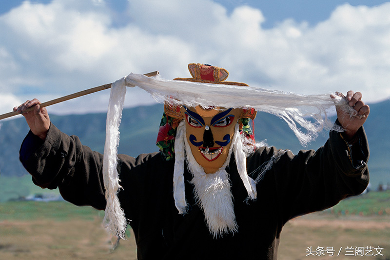 藏戏被称为藏文化的什么（藏戏有多少年的历史，哪些特色）