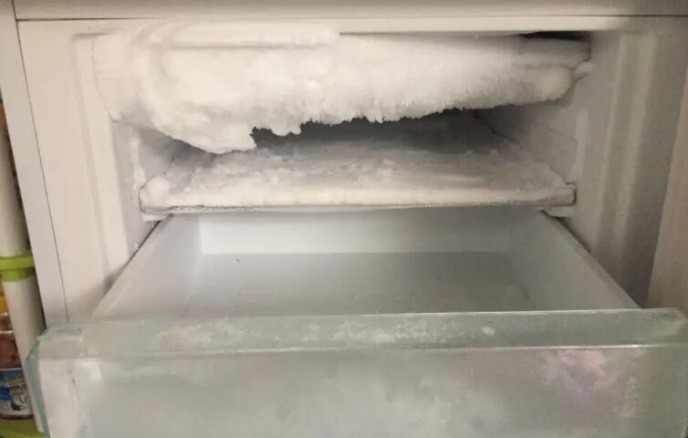 冰箱为什么老结冰